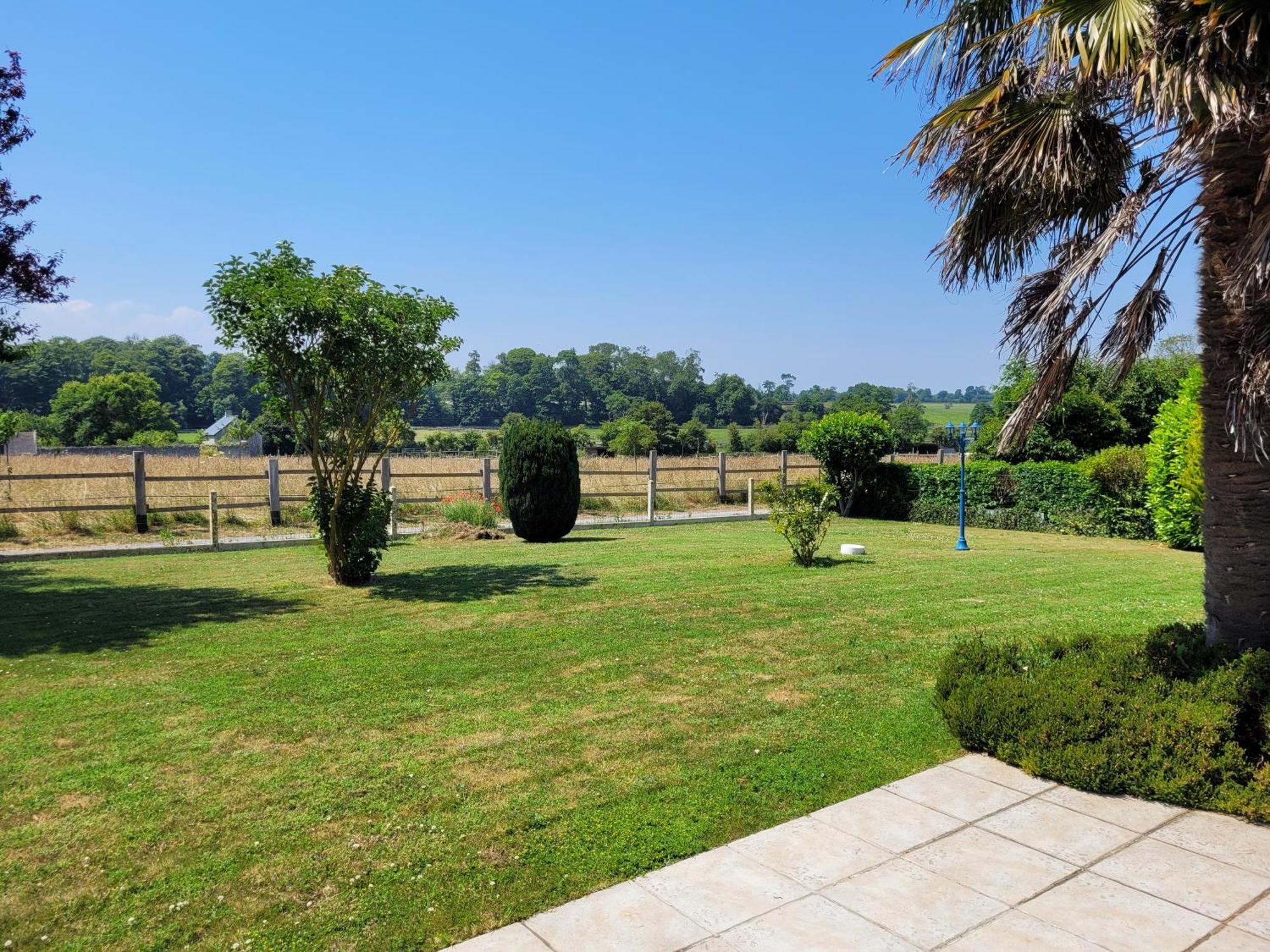Osy Normandy Bed & Breakfast Russy Exterior photo